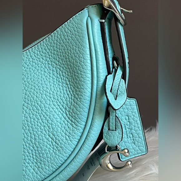 CC439 - Coach Luna Shoulder Bag - Picture 4 of 12